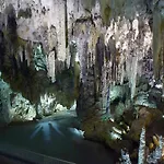 Апартаменты Tahiti, Bluewater Нерха